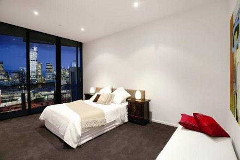 Grand Harbour Accommodation Melbourne Room photo